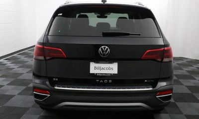 2023 Volkswagen Taos 4Motion SE W