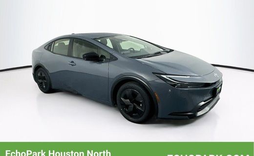 2025 Toyota Prius LE