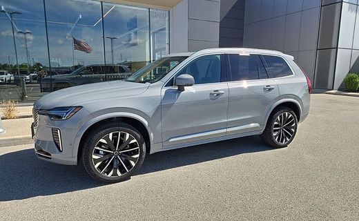 2026 Volvo XC90 Ultra Bright