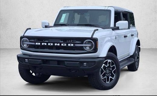 2026 Ford Bronco Outer Banks