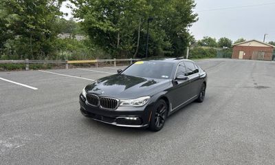 2016 BMW 750i