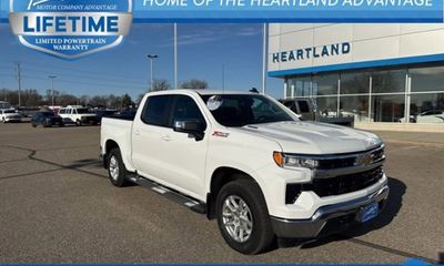 2024 Chevrolet Silverado LT