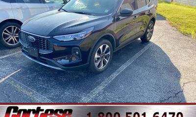 2025 Ford Escape Platinum