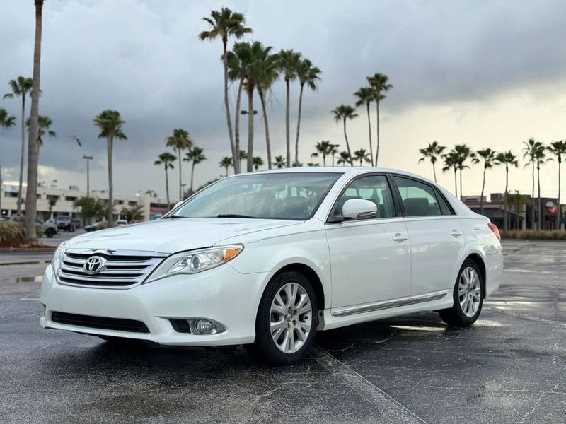 2012 Toyota Avalon — a typically priced live listing