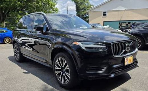 2020 Volvo XC90 Momentum