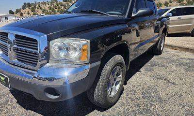 2005 Dodge Dakota SLT Sport