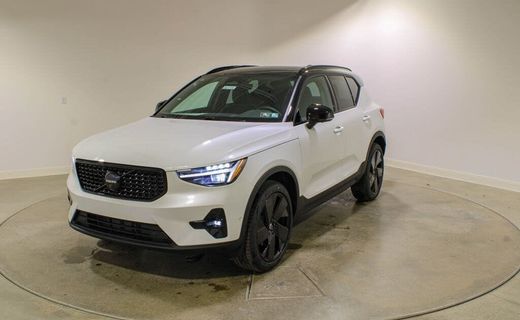 2026 Volvo XC40 Ultra Black Edition