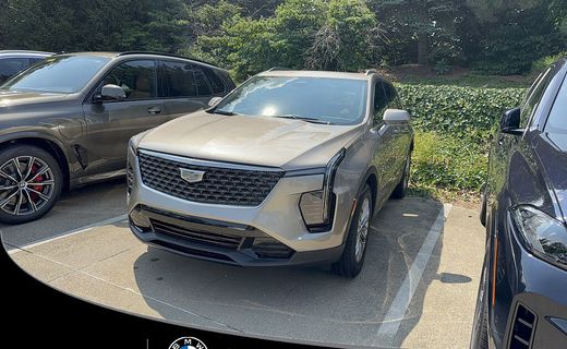 2024 Cadillac XT4 Premium Luxury