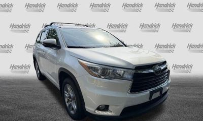 2016 Toyota Highlander Base