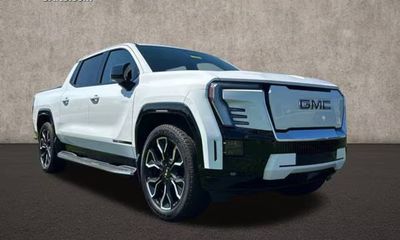 2025 GMC Sierra Denali