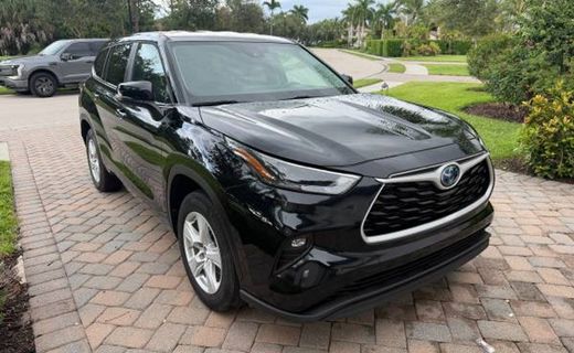 2024 Toyota Highlander LE