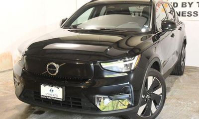 2024 Volvo XC40