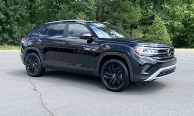 2023 Volkswagen Atlas Cross Sport SE W Tech