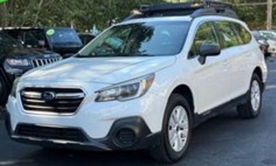 2019 Subaru Outback Base ES