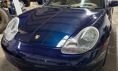 2002 Porsche Boxster Base