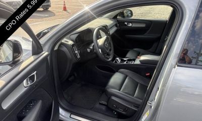 2024 Volvo XC40 Plus Dark