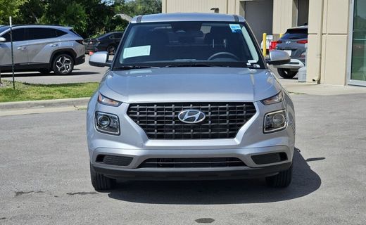 2026 Hyundai Venue SE
