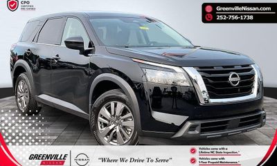 2025 Nissan Pathfinder S