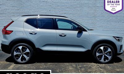 2026 Volvo XC40 Plus Dark