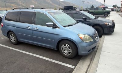 2005 Honda Odyssey With Leather