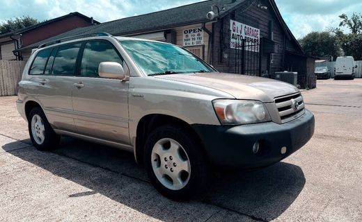 2004 Toyota Highlander STD