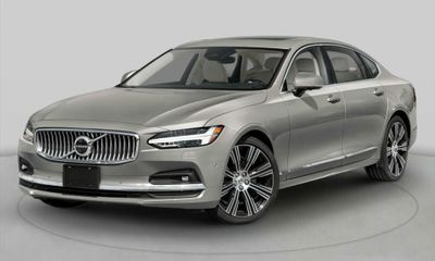 2023 Volvo S90 Plus Bright With