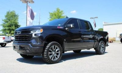 2024 Chevrolet Silverado RST