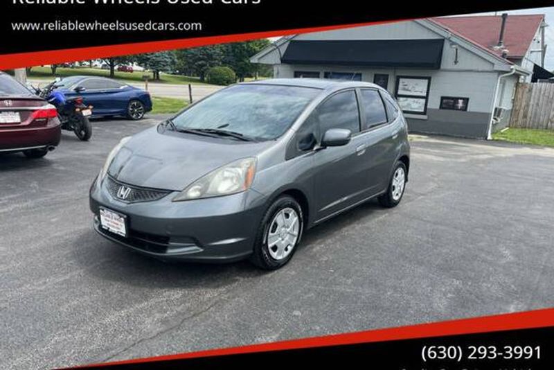 2012 Honda FIT — a typically priced live listing