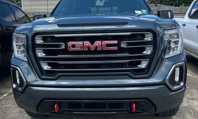 2021 GMC Sierra AT4