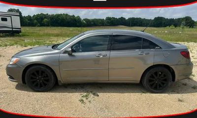 2013 Chrysler 200 Touring