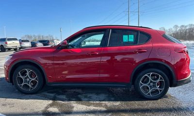2018 Alfa Romeo Stelvio Sport