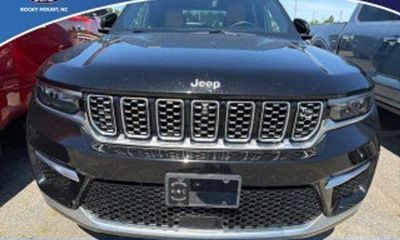 2022 Jeep Grand Cherokee Summit