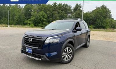 2022 Nissan Pathfinder SL