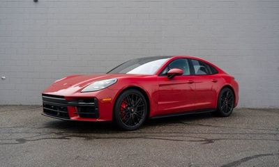 2025 Porsche Panamera GTS