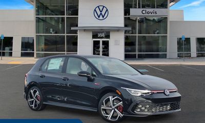 2024 Volkswagen Golf GTI SE