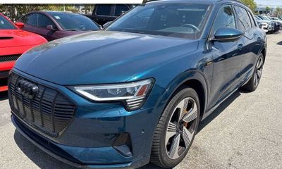 2023 Audi E-Tron Quattro Premium Plus