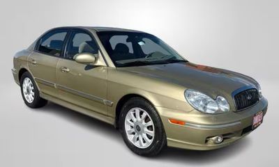 2002 Hyundai Sonata Super Deluxe GLS