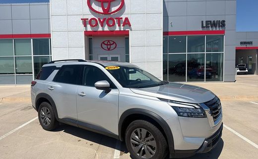 2025 Nissan Pathfinder SV