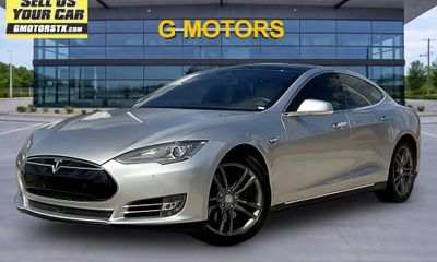 2015 Tesla Model S 70D