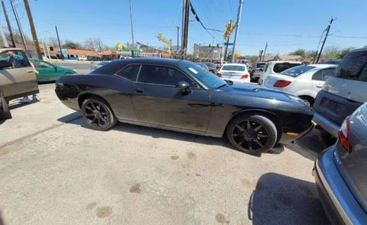 2011 Dodge Challenger Base