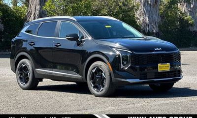2027 Kia Sportage EX