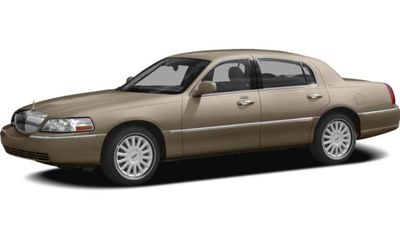 2007 Lincoln Town CAR Signature