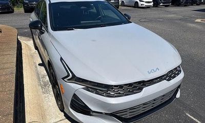 2022 Kia K5
