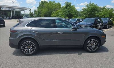 2022 Porsche Cayenne S