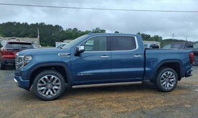 2026 GMC Sierra SLT