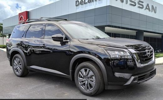 2024 Nissan Pathfinder SV