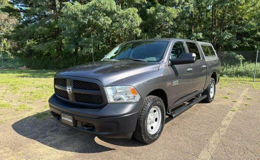 2018 Ram 1500 ST