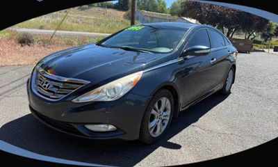 2011 Hyundai Sonata Middle Level