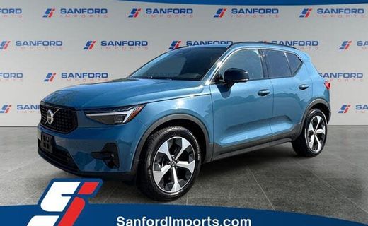 2023 Volvo XC40 Ultimate Dark