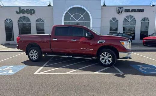 2017 Nissan Titan SV